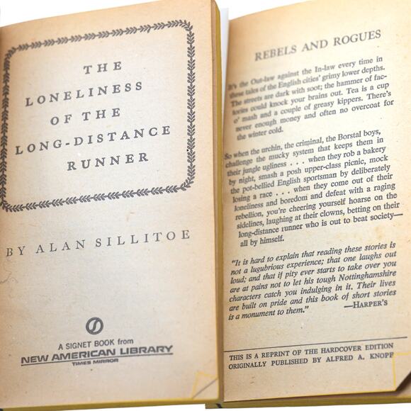 The Loneliness of the Long-Distance Runner by Alan Sillitoe 1959 Signet Book - Picture 5 of 9